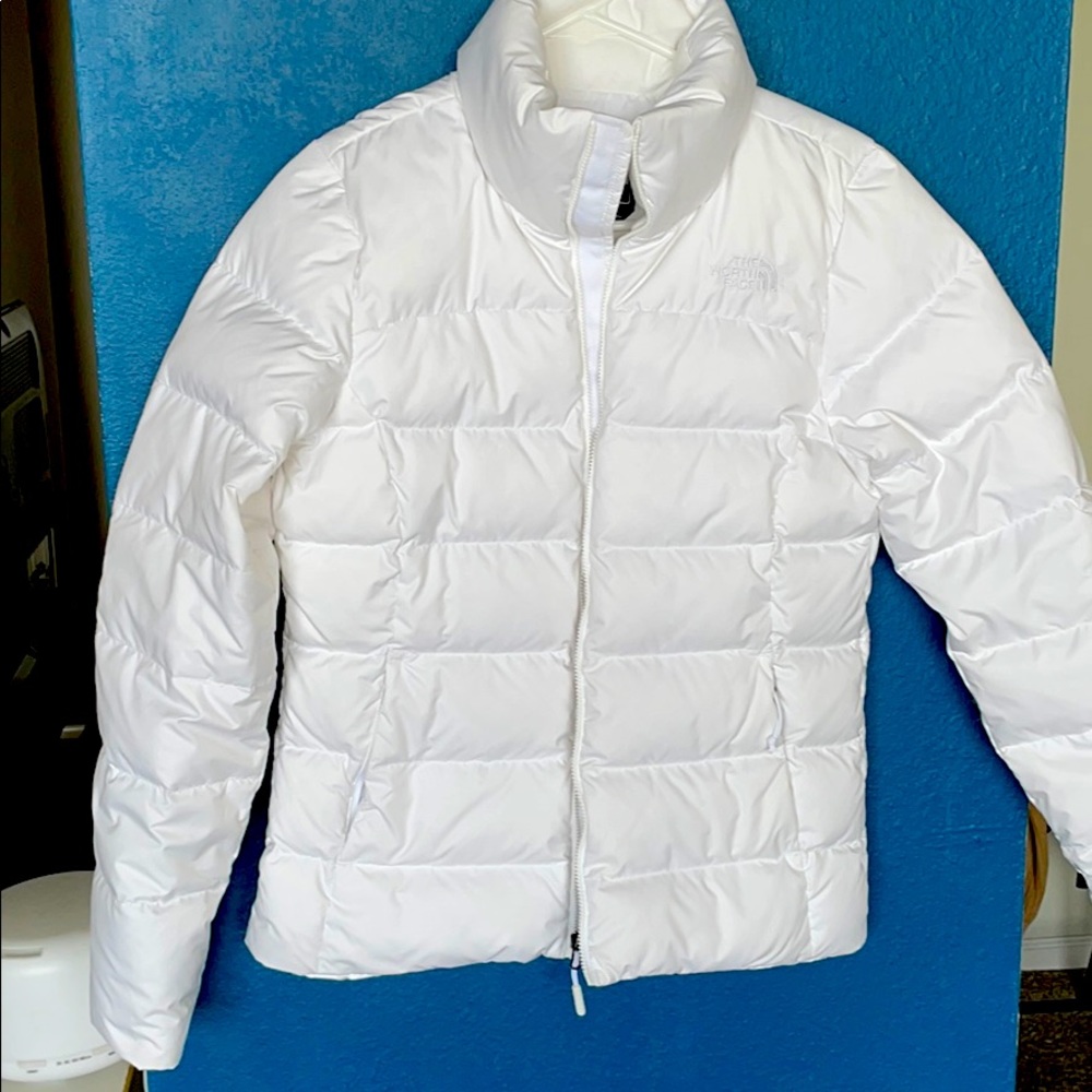 NORTHFACE crisp white jacket